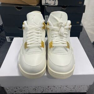 Jordan Retro 4 “Metallic Gold” Women’s Size 8